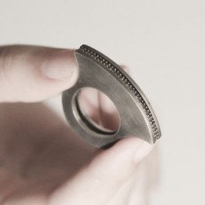 ANILLO AXE