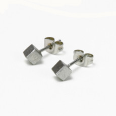 PENDIENTES KADO CUBO